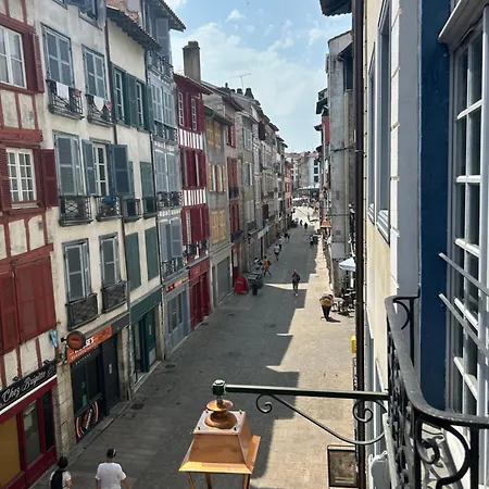 منزل للإقامة Au Petit بايون